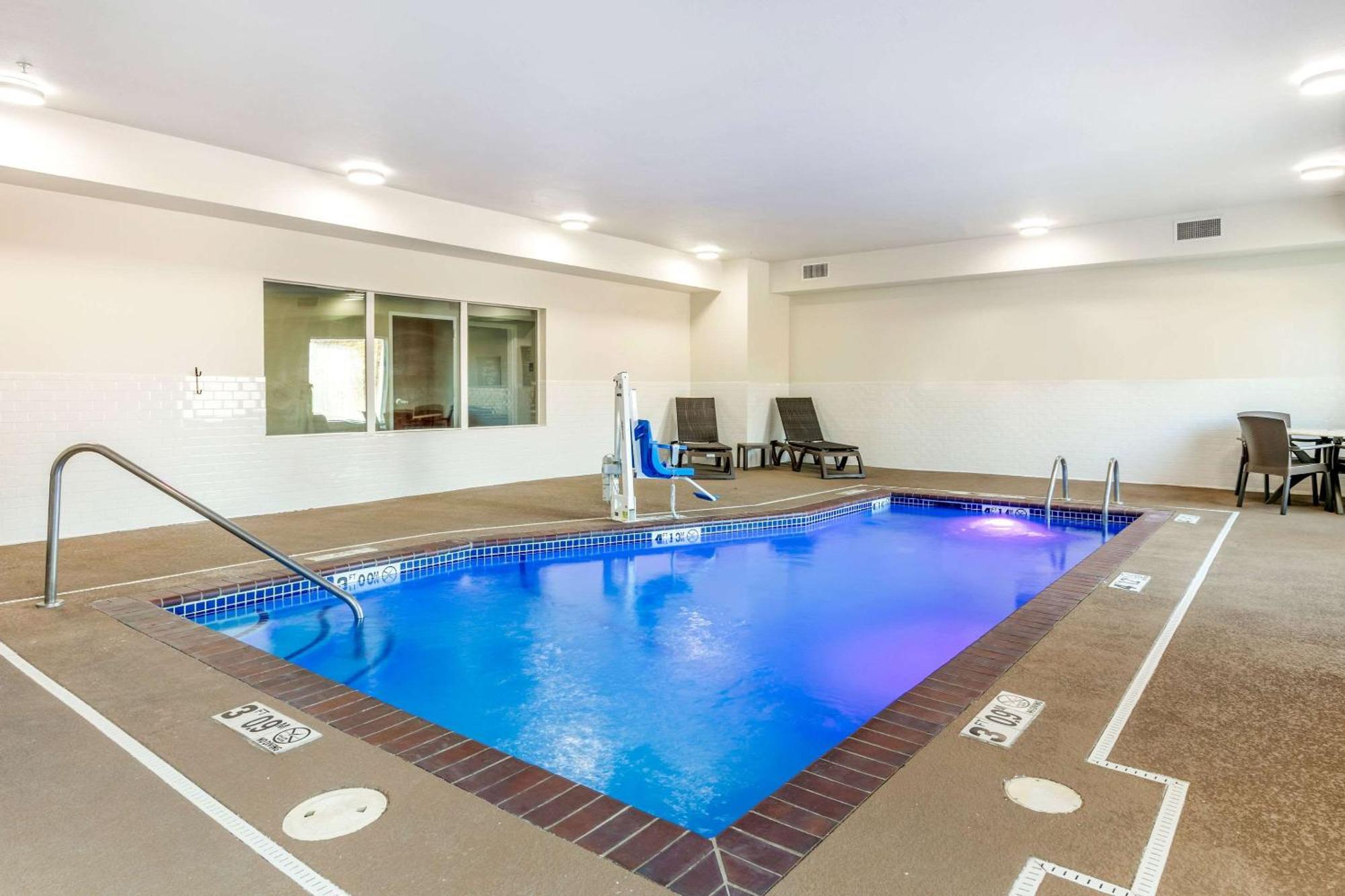 Comfort Inn & Suites Van Buren - Fort Smith מראה חיצוני תמונה