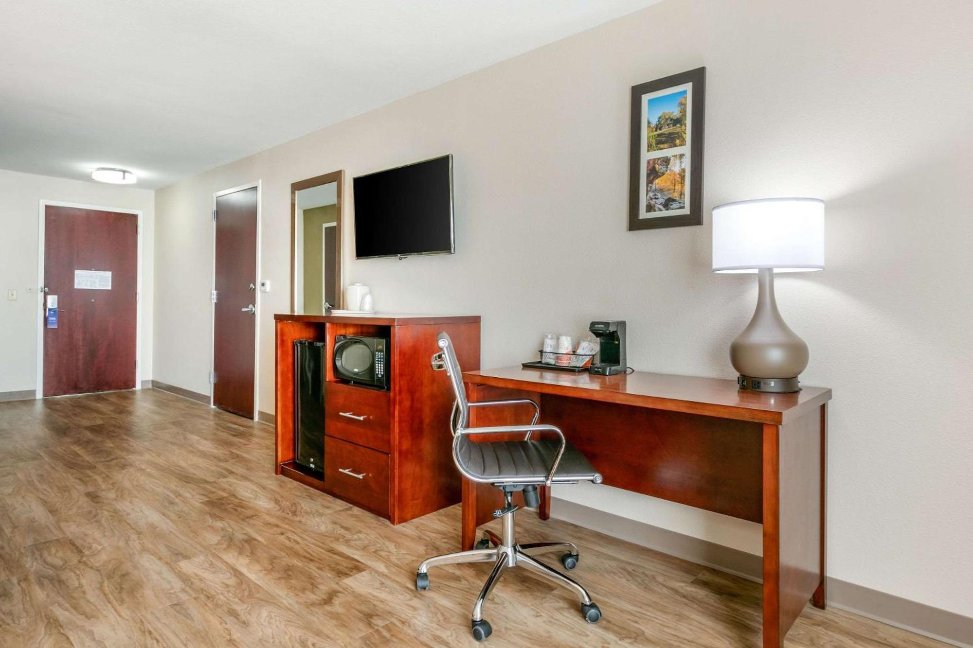 Comfort Inn & Suites Van Buren - Fort Smith מראה חיצוני תמונה